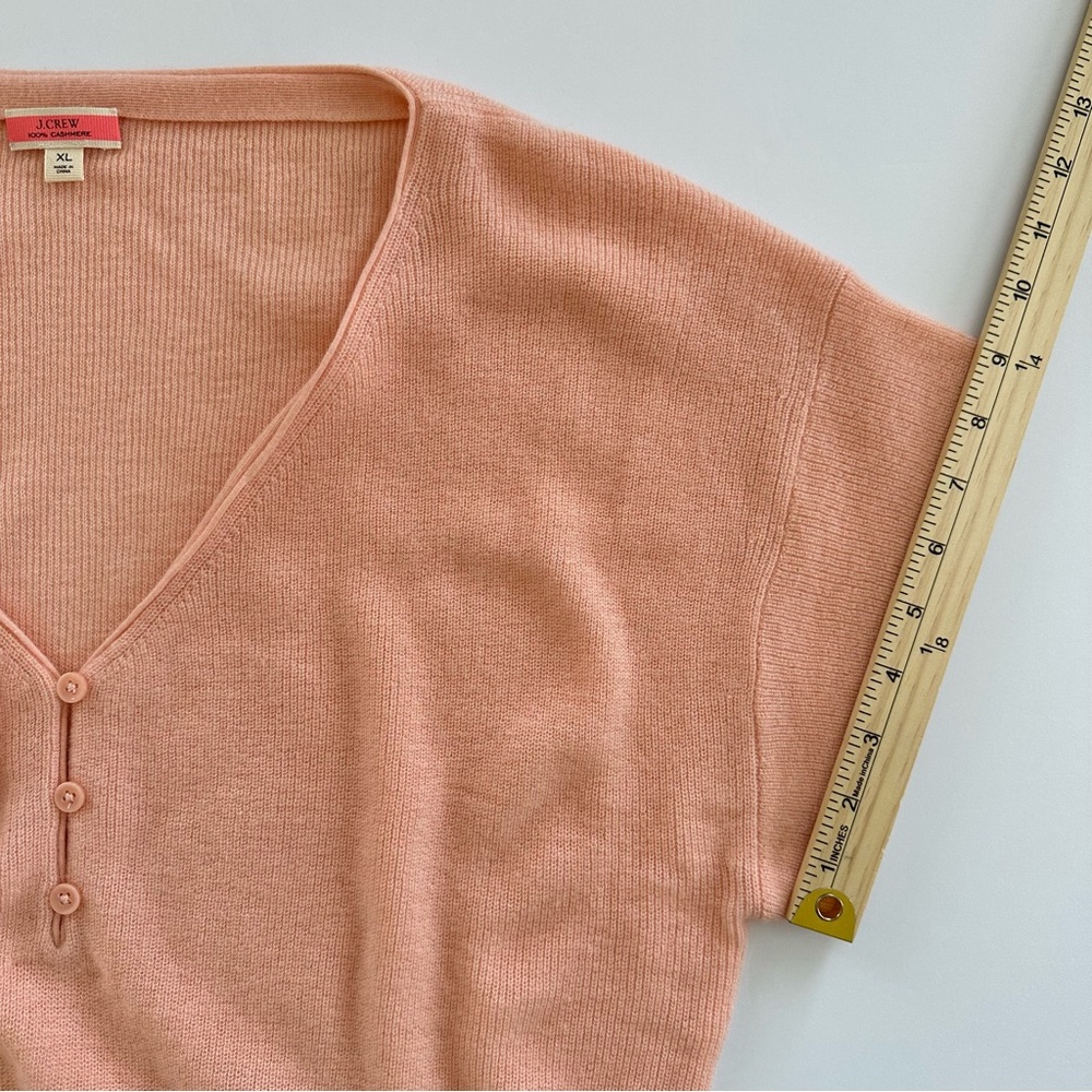J.Crew Featherweight Cashmere V-neck T-shirt in Iced Peach | XL | EUC - Picture 7 of 9